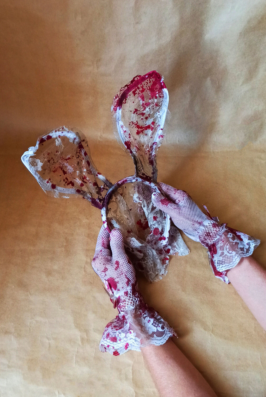 Conejo, exorcista de huevos, muñecas Living Dead, diadema de Halloween y guantes de conejo siniestro, capucha de conejo, conejito de Pascua, encaje espeluznante de conejo sangriento