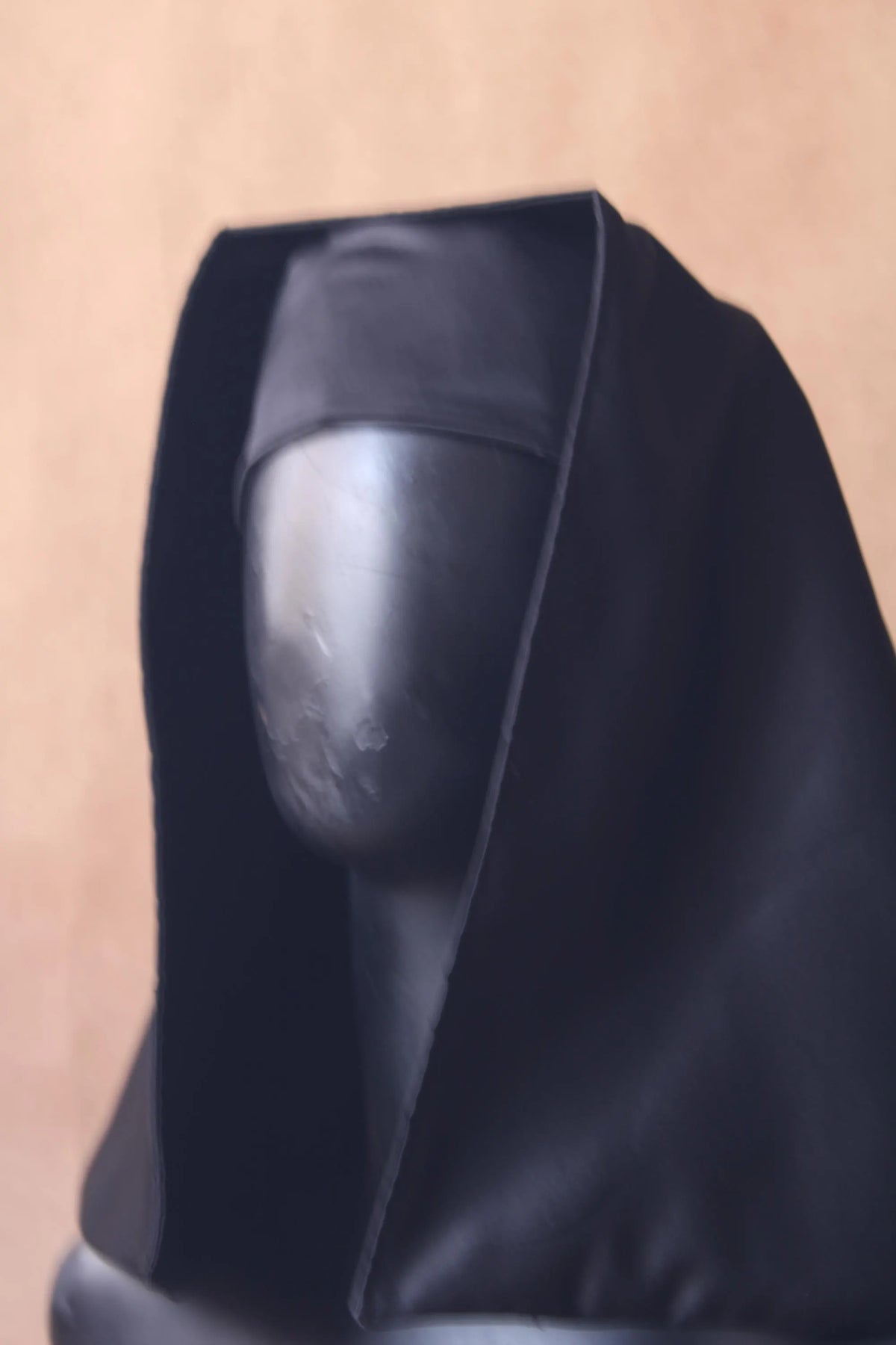 Schwarzes Nonnenkostüm, Valak-Cosplay, Kapuzenschleier im Renaissance-Stil