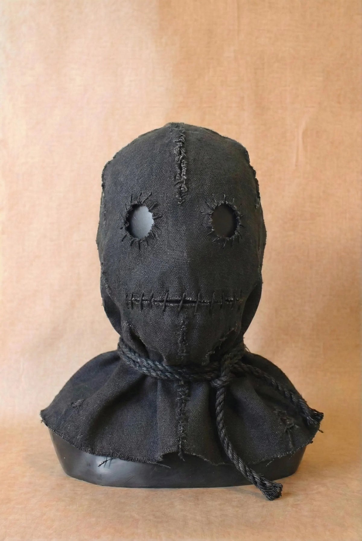Sackleinen-Maske, körnige Textur, Horror-Kapuze, Used-Look-Jute
